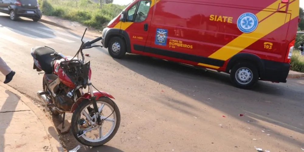 Piloto da moto teve apenas escoriações e foi levado ao PSM