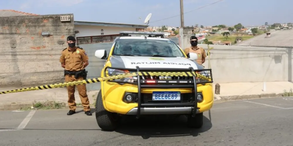 Imagem ilustrativa da imagem Urgente: PM fecha casa e chama Esquadrão Antibomba