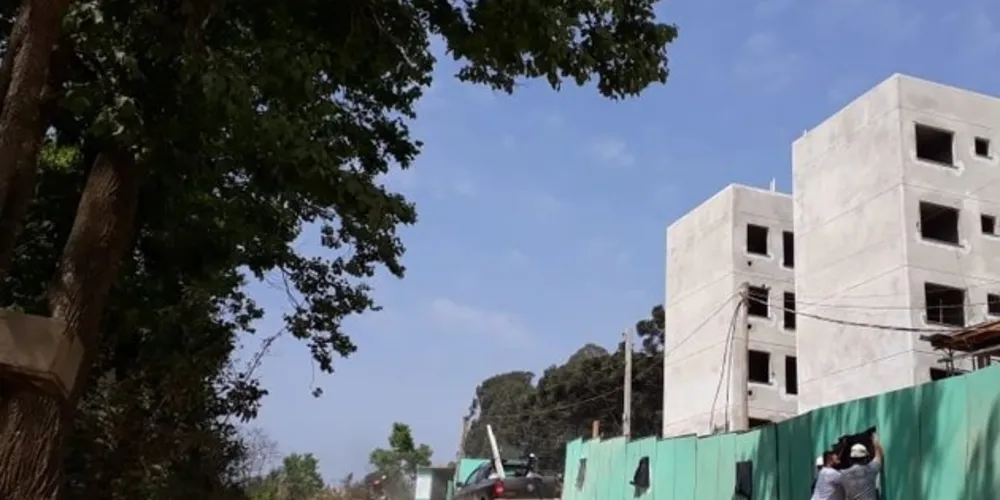 Caso ocorreu em um canteiro de obras. O autor da agressão foi detido pelos próprios colegas