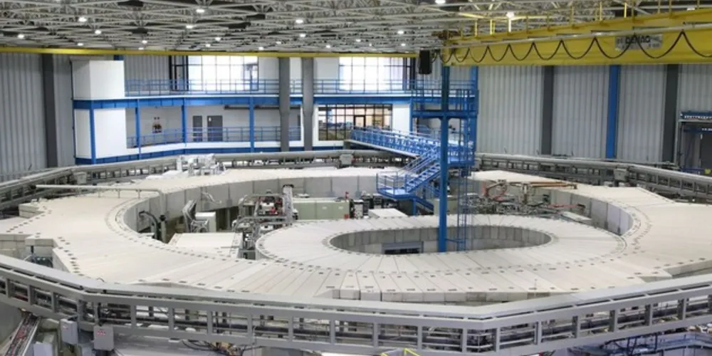 Dentre as proteínas estudadas pela USP, está a endoribonuclease viral NSP-15, que tem funções ainda não totalmente compreendidas pelos cientistas. 