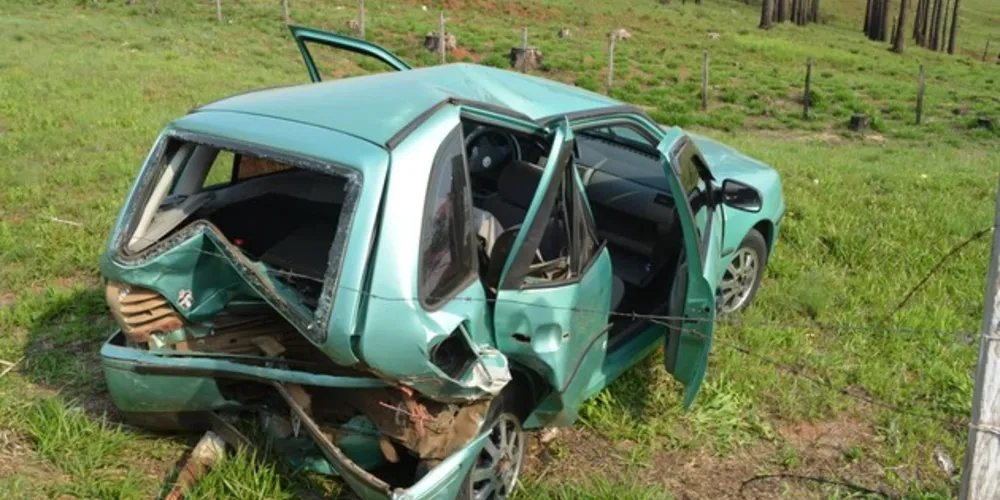 Imagem ilustrativa da imagem Grave acidente deixa dois feridos na Monteiro Lobato