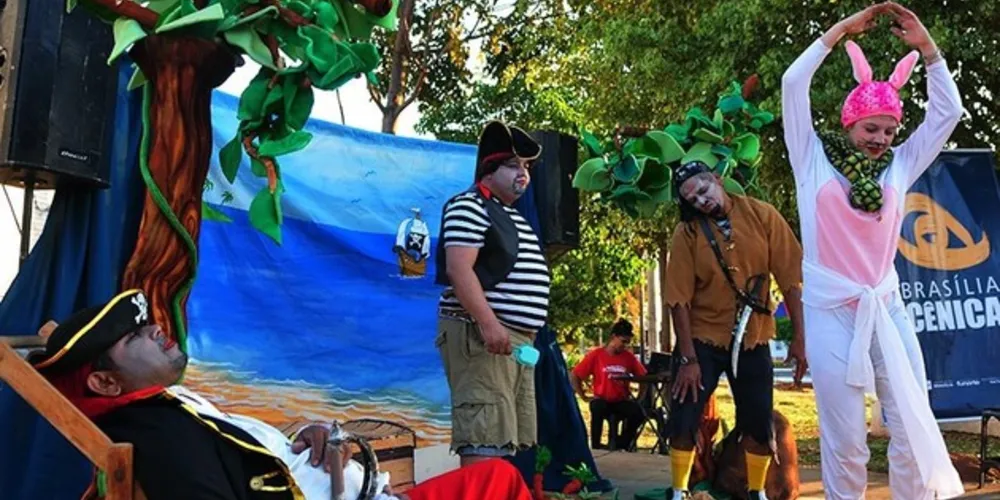 Segundo o governo federal, os recursos são repassados pela União, mas cabe aos estados e municípios realizarem a distribuição.