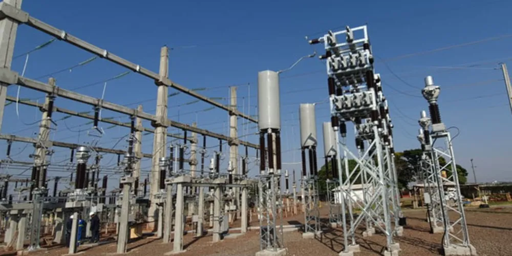 Ainda este mês, devem entrar em operação também novos bancos de capacitores em outras duas subestações de mesmo porte: Figueira e Apucarana. 