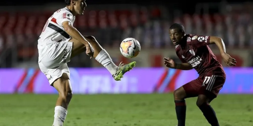 São Paulo contou com dois gols contra para segurar empate contra o River Plate