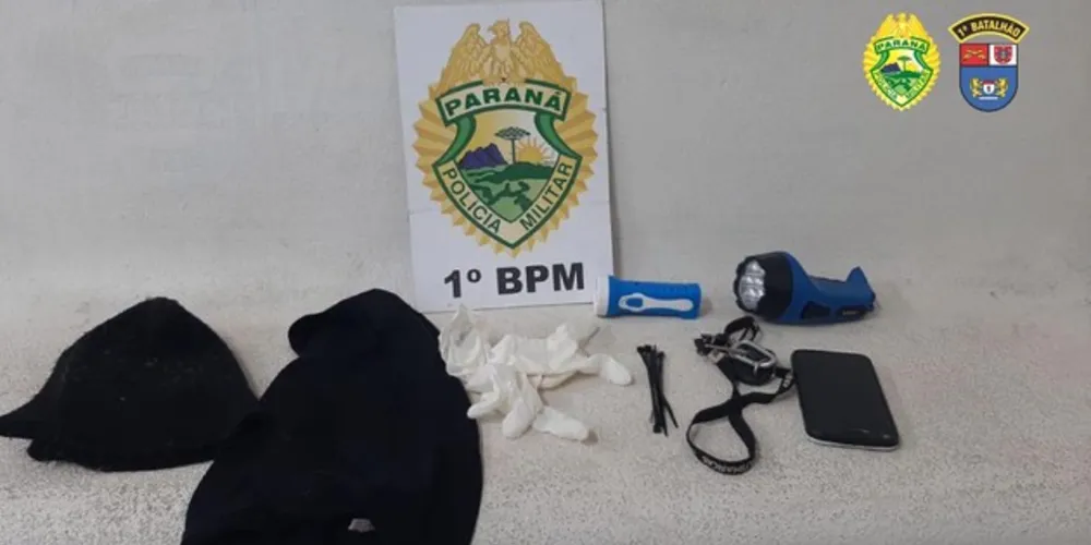 Diversas viaturas se mobilizaram na busca pelos bandidos e um deles foi capturado