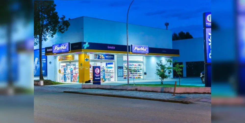 Para a função de Balconista é necessário ter Ensino Médio Completo e para Farmacêutico, Superior Completo em Farmácia e CRF ativo.