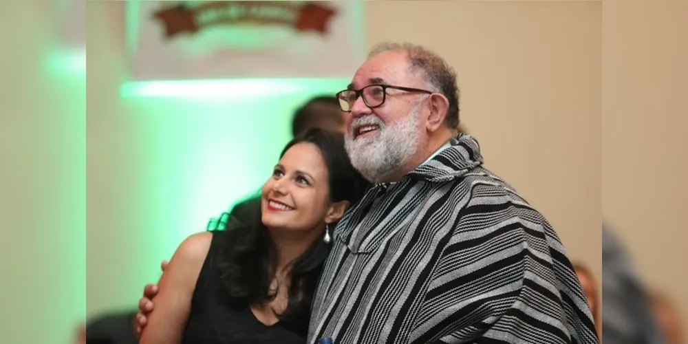 Neste final de semana, o Desembargador do Tribunal de Justiça do Paraná (TJ-PR), Pós PhD, Dr. José Sebastião Fagundes Cunha, comemora em dose dupla o aniversário de vida (19/09) e 10 anos da posse como Desembargador do TJ-PR (20/09)
