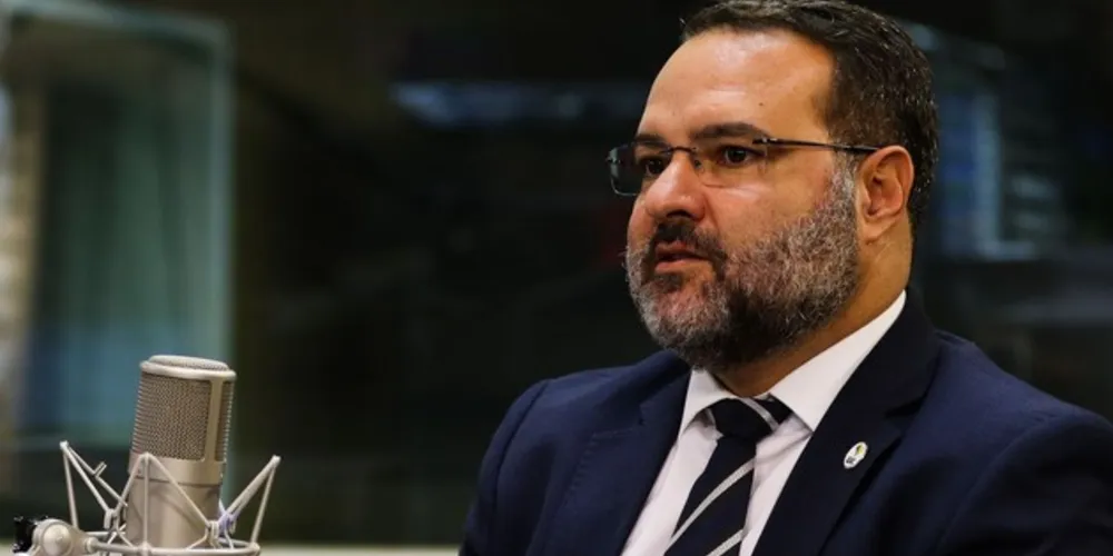 Jorge Oliveira explica reformas, digitalização e transparência