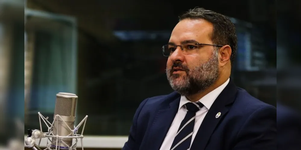 Jorge Oliveira explica reformas, digitalização e transparência