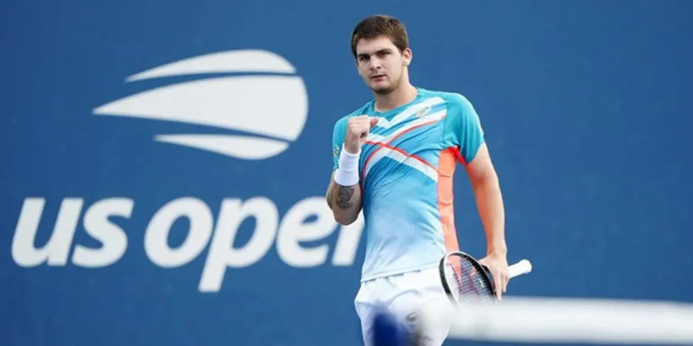 Tenista estreia em Paris nesta segunda-feira, às 5h (horário de Brasília)