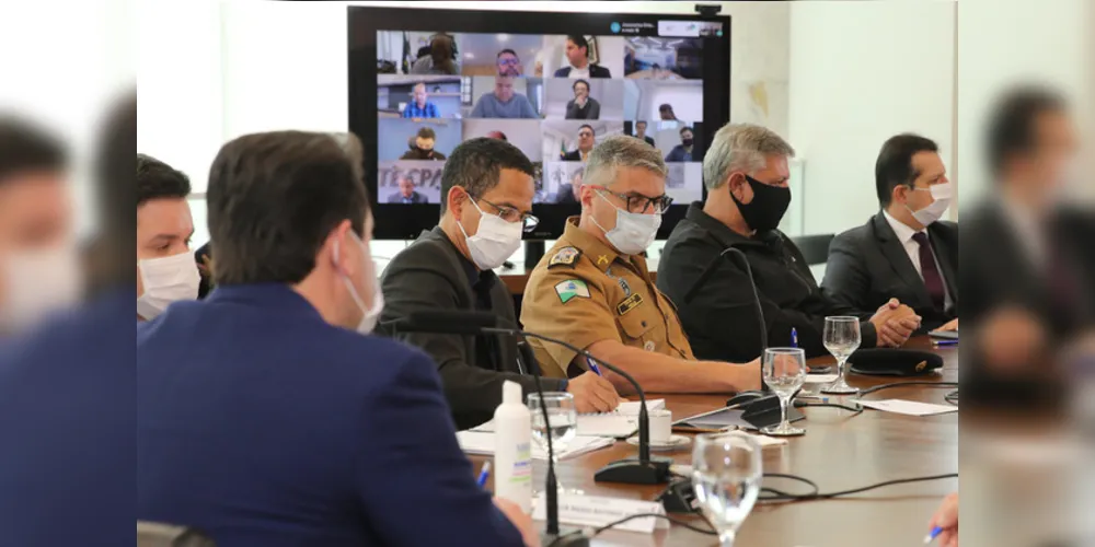 Teletrabalho pode continuar para quem se enquadra em grupos de risco.