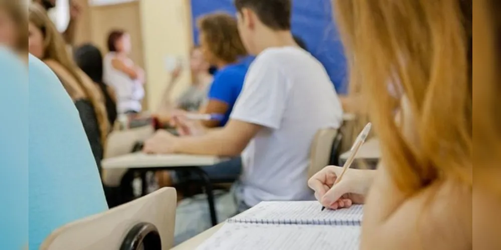 O Todos pela Educação é uma organização sem fins lucrativos suprapartidária e independente, composta por diversos setores da sociedade brasileira.