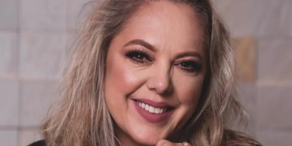 O livro tem 168 páginas e já está disponível em algumas lojas virtuais. Futuramente a escritora fará outro lançamento em Imbituva, cidade dos Campos Gerais.