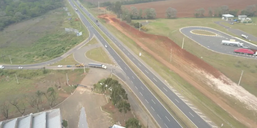 Bloqueio permitirá a execução das obras no km 499 da BR-376