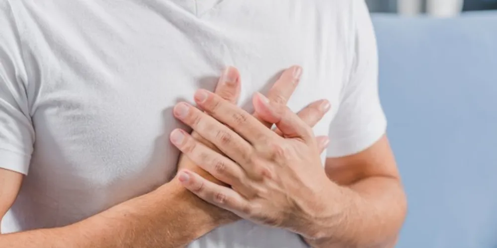 Patologia tem sintomas semelhantes aos de um infarto; especialistas alertam para impactos da pandemia em doenças causadas pelo estresse