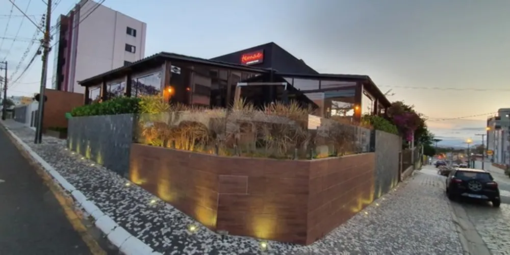 Imagem ilustrativa da imagem Temae alia culinária inovadora e bons drinks em PG