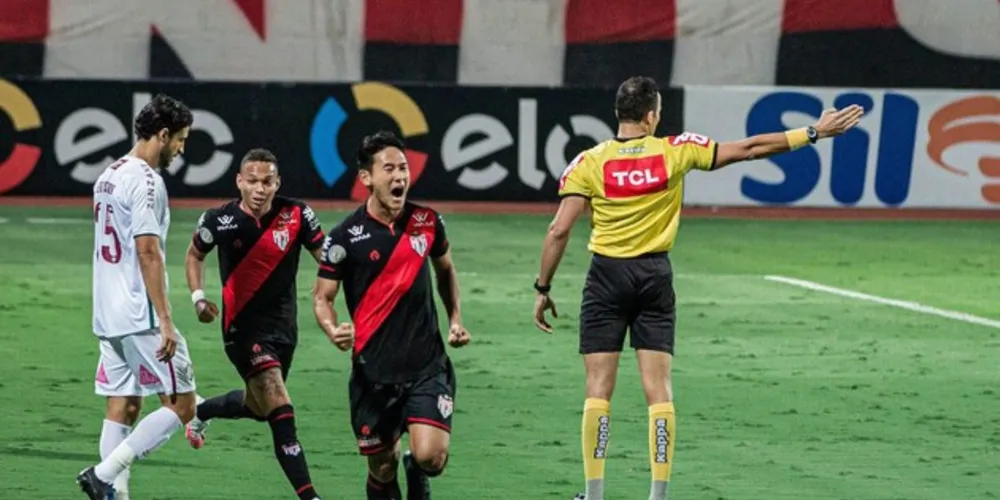 Equipe goiana dominou toda a partida e está nas oitavas de final da competição