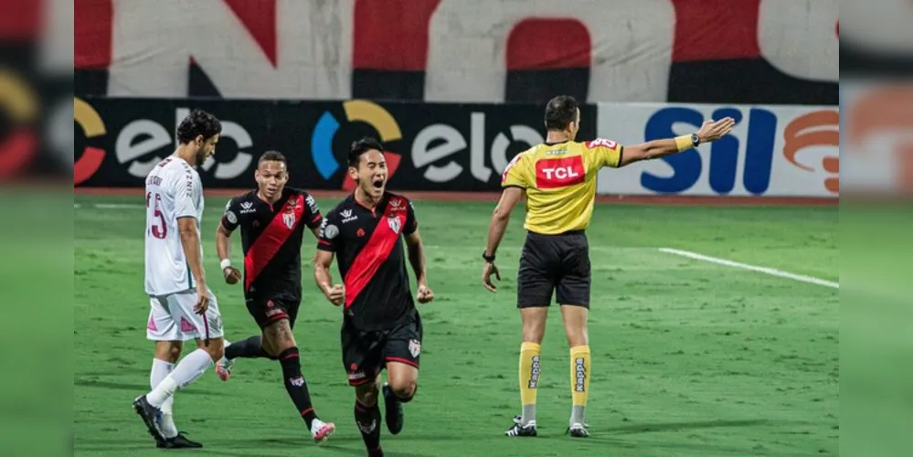 Equipe goiana dominou toda a partida e está nas oitavas de final da competição