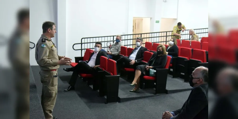 A reunião, por determinação do secretário Beto Preto, foi na sede da instituição em Curitiba.