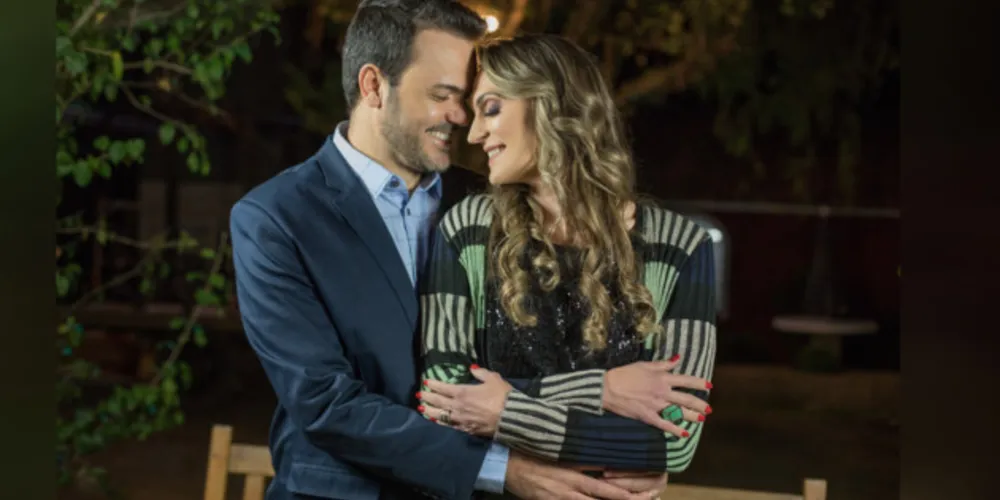 NIVER - A fisioterapeuta Valeska Niemeyer Bobato será muito cumprimentada pela passagem de seu aniversário na próxima segunda-feira (28). Valeska que ao lado de seu marido Franck Bobato se destaca a frente da Inpelle Saúde e Beleza. Da coluna RC os votos de realizações e felicidades
