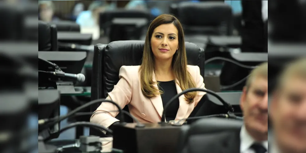 Imagem ilustrativa da imagem Mabel Canto cortará 50% dos cargos comissionados