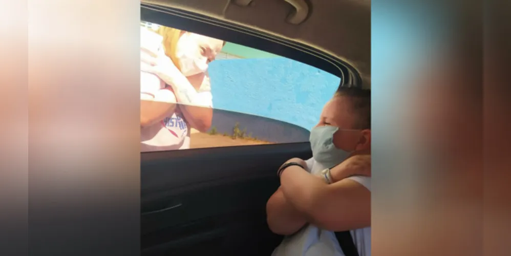 Elite Ponta Grossa realiza Drive-Thru da saudade