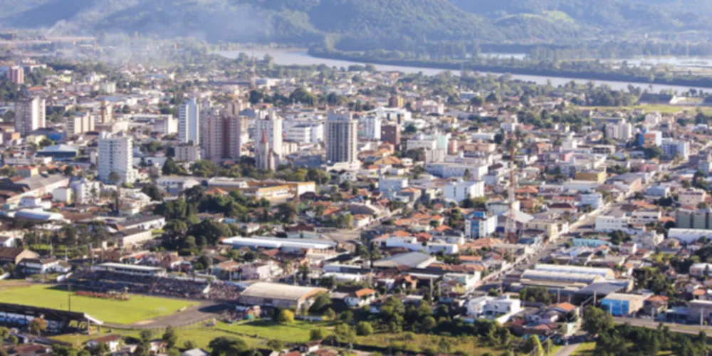 Paciente viajou de União da Vitória para Curitiba com dois amigos mesmo sabendo que estava infectado