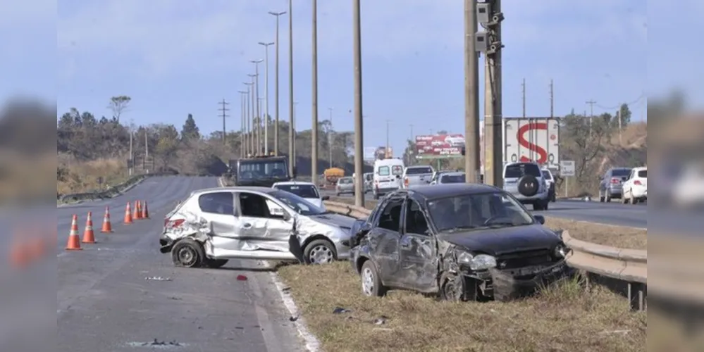 Segundo pesquisa, a falta de atenção ao volante pode ser consequência de situações clínicas como fadiga, stress, cansaço, déficit de atenção, entre outros