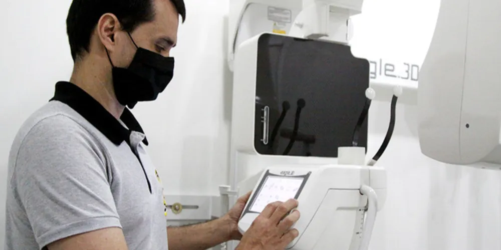 O equipamento, que custou cerca de R$ 350 mil, realiza exames extraorais e será utilizado no Centro Radiológico do Departamento de Odontologia.