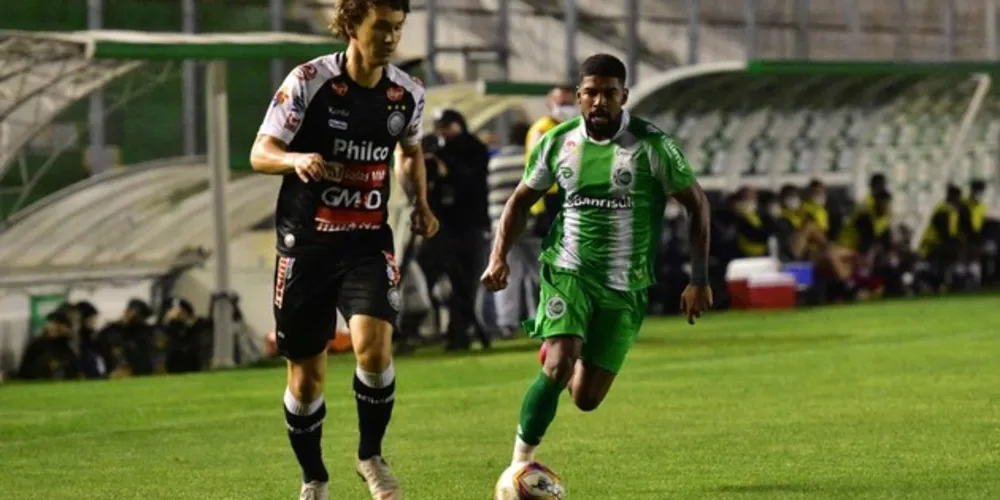 Fantasma criou boas oportunidades, mas não conseguiu aproveitá-las e perdeu por 1 a 0