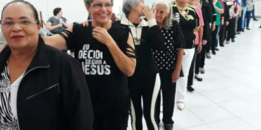 De acordo com a organização, o congresso será transmitido no Facebook entre quinta-feira (01) e sábado (03). Os debates acontecem em homenagem ao Dia do Idoso