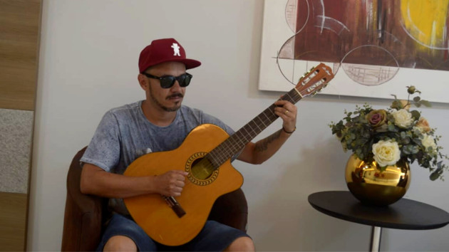 Músico, Michael Junqueira é o idealizador do Projeto Quarentena Records.