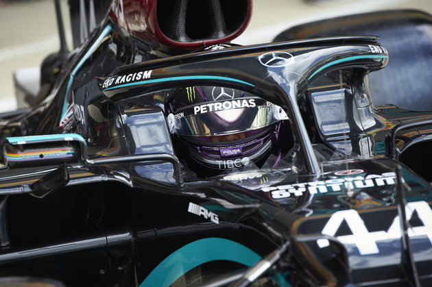 Imagem ilustrativa da imagem Hamilton vai largar na pole no GP da Inglaterra