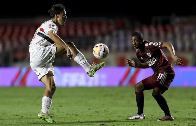 São Paulo contou com dois gols contra para segurar empate contra o River Plate