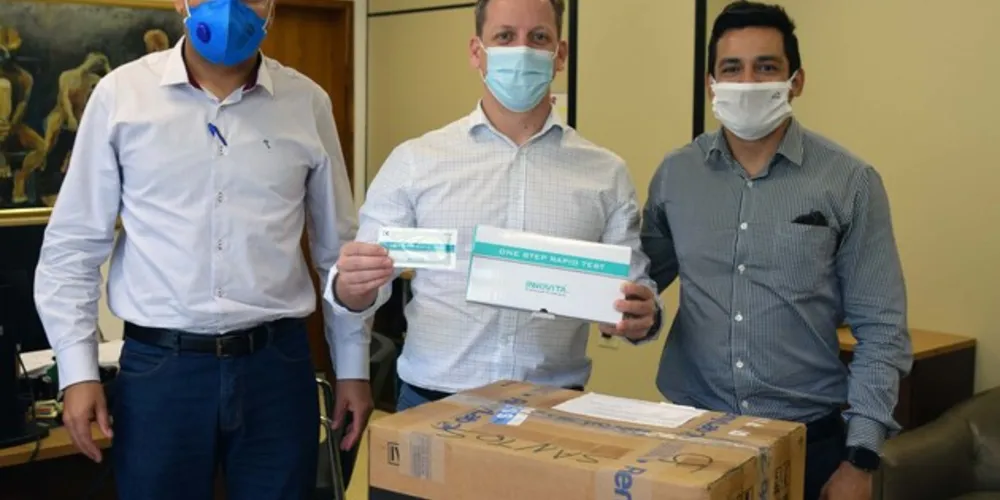 A doação foi de uma empresa fabricante destes insumos em parceria com o Tecpar (Instituto de Tecnologia do Paraná).