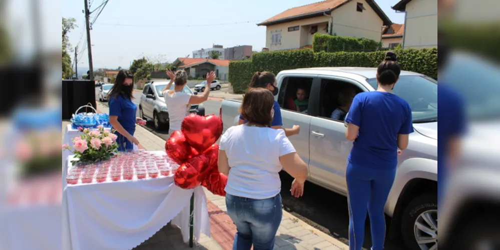 Iniciativa desta quinta-feira diminuiu um pouco da saudade do convívio escolar