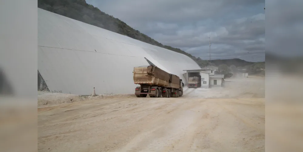 Maior produtora do Brasil de Calcário está em Castro