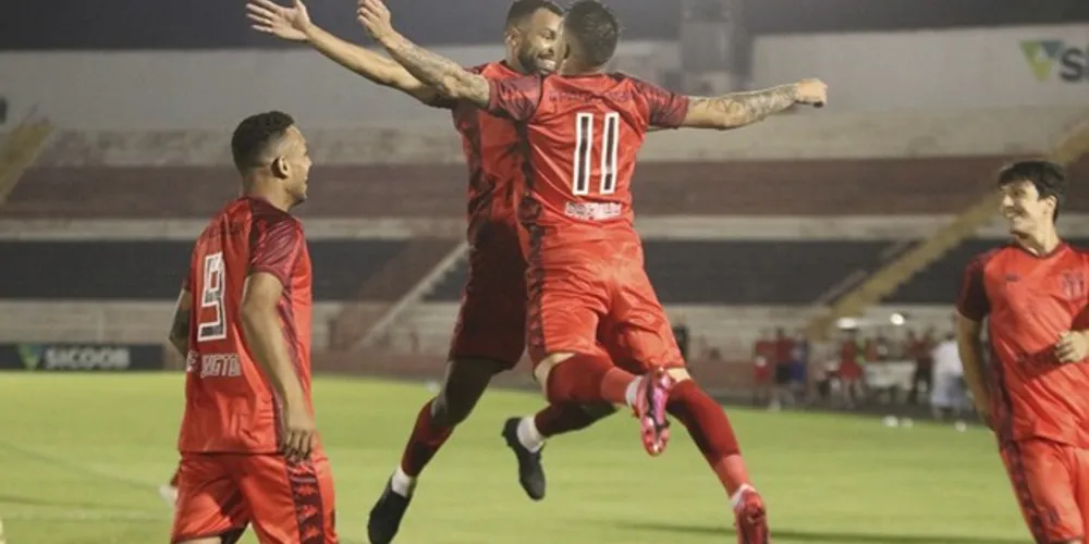Com uma combinação de resultados, o Tricolor pode terminar a rodada fora do G4