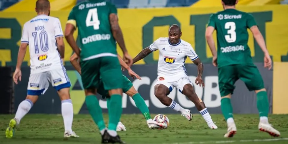 Gol aconteceu no último lance da partida