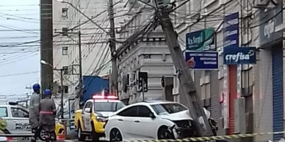 Acidente ocorreu na região central de Ponta Grossa