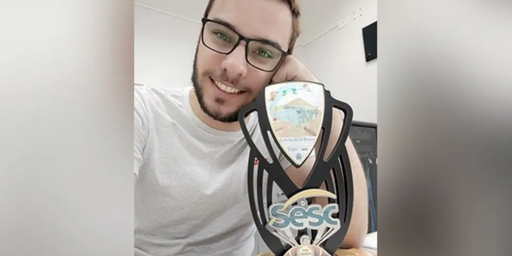 Para o professor Wesley, de Maringá, premiado na segunda edição, é importante valorizar nossa cultura e história. “Ano passado eu participei do concurso Entre Lendas do Paraná. Vale a pena, pois enquanto paranaense é muito bom conhecer a nossa história. É importante valorizar aquilo que é nosso: a nossa cultura, o nosso povo, a nossa história”