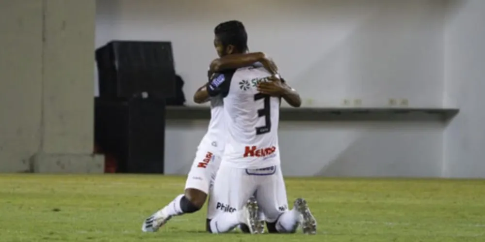 Fantasma conquistou os três pontos na Arena Barueri e alivia a pressão da torcida