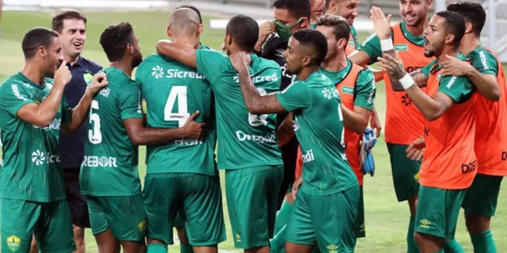 O confronto vai acontecer às 19h15 (horário de Brasília) pela 14ª rodada. 