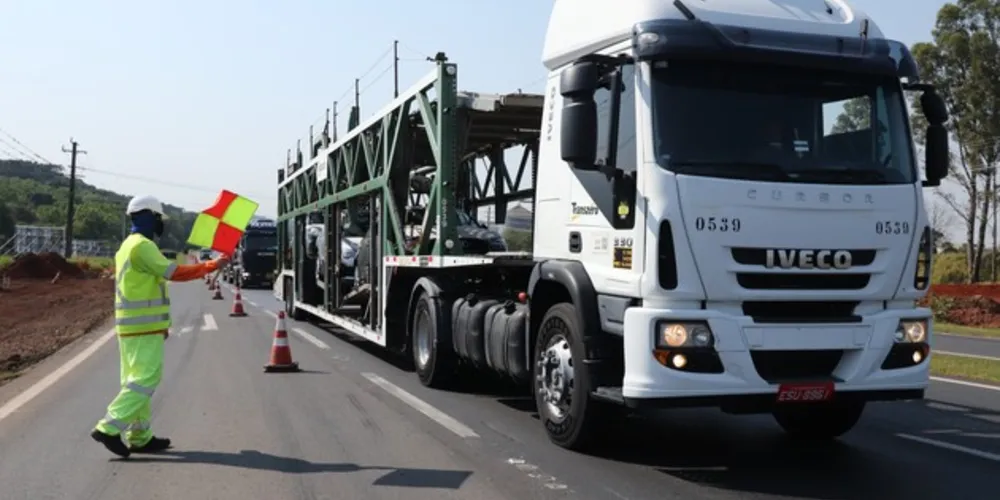 Início de novas frentes de obras aumentaram postos de trabalho na rodovia e na Sede, ampliando equipe
operacional da concessionária