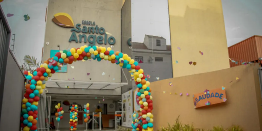 Escola Santo Ângelo promove drive thru