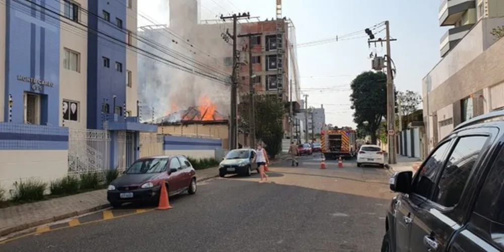 Vizinhos fazem campanha para ajudar vítimas de incêndio em PG