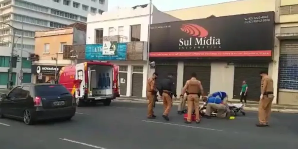 Imagem ilustrativa da imagem Homem fica em estado grave após ser agredido no Centro