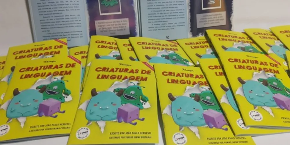 O livro se chama Criaturas de Linguagem do autor João Paulo Hergesel