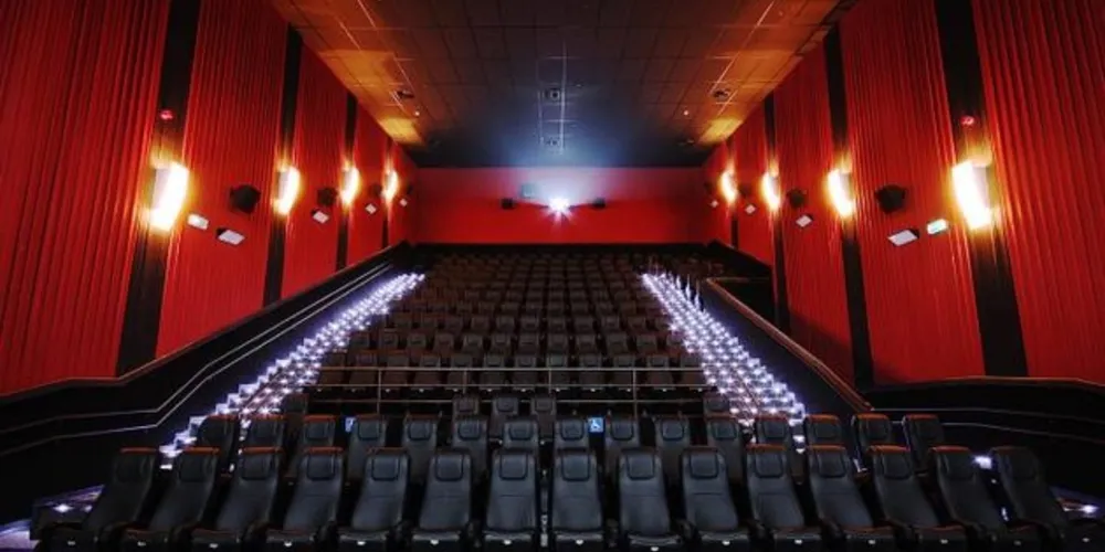 Cinemas estão fechados desde março e já podem reabrir neste sábado com regras específicas