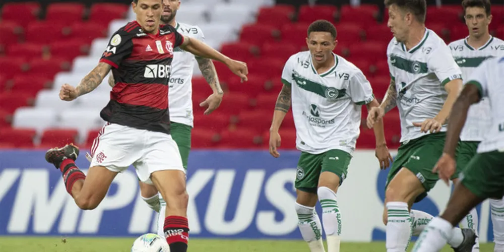 Pedro marcou os dois gols da virada rubro-negra no Maracanã